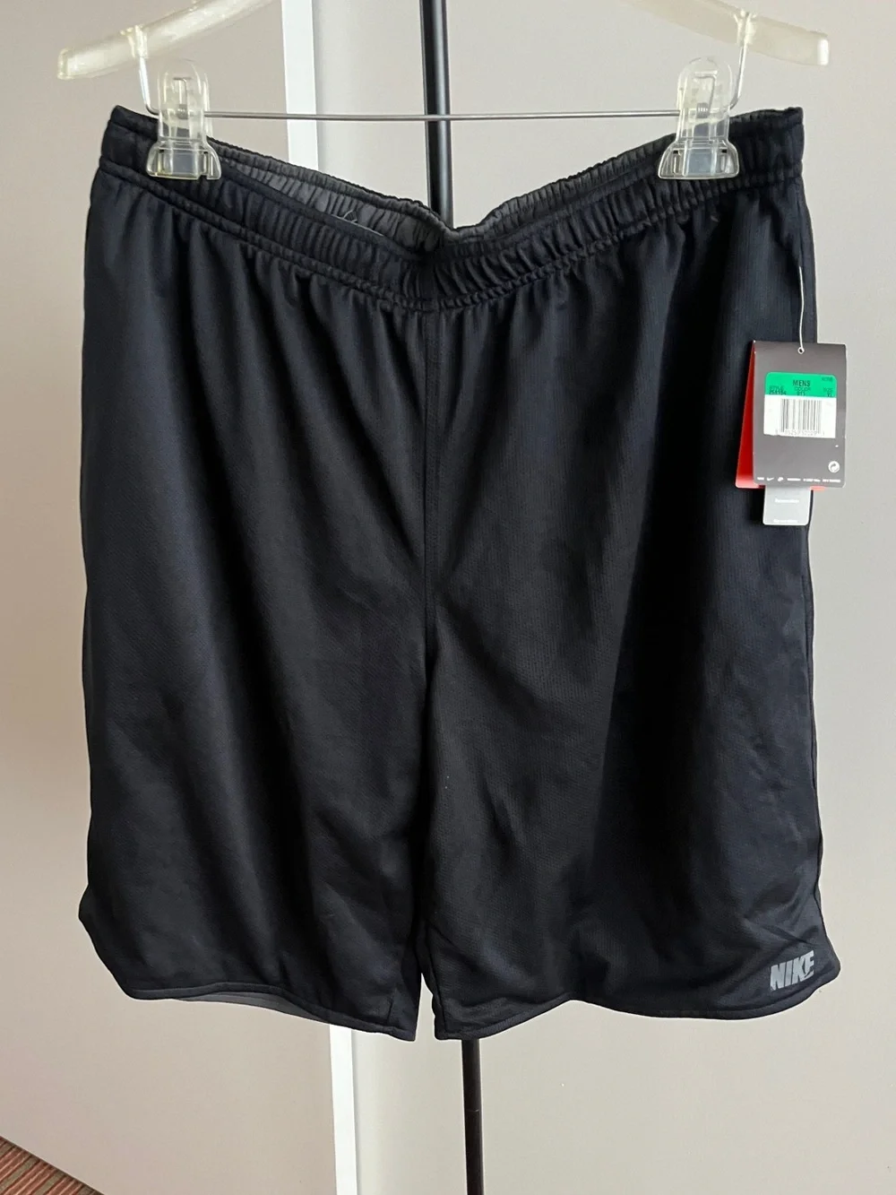 NWT Nike Athletic Training Walkin Soccer Workout Shorts Reversible Black Gray XL
